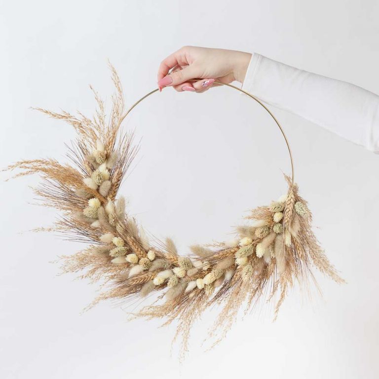 Coroniță decorativă din plante uscate – natur, handmade