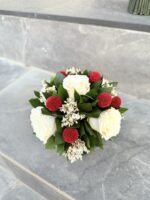 Aranjament floral cu trandafiri albi stabilizați – Naivasha - imagine 3