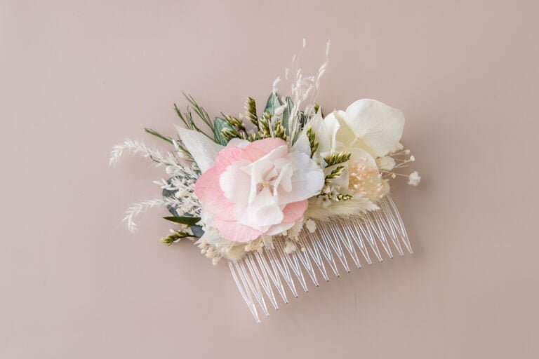 Accesorii de păr mireasă – pieptăn cu flori naturale stabilizate
