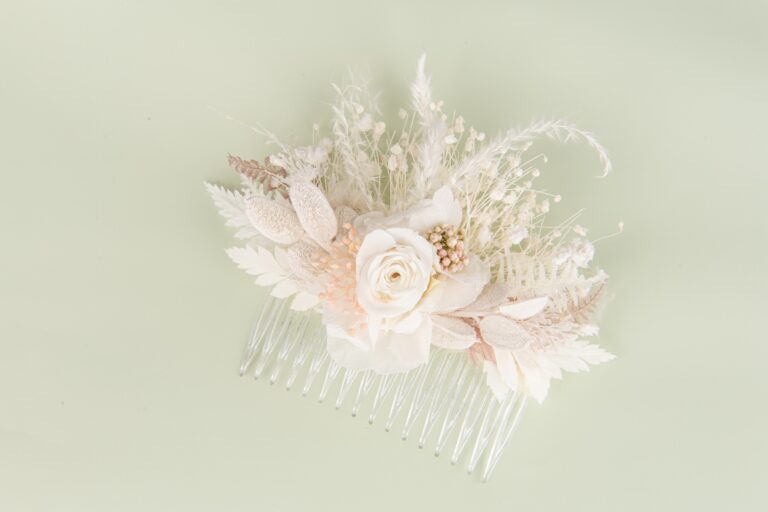 Accesoriu de păr mireasă – pieptăn cu flori naturale stabilizate