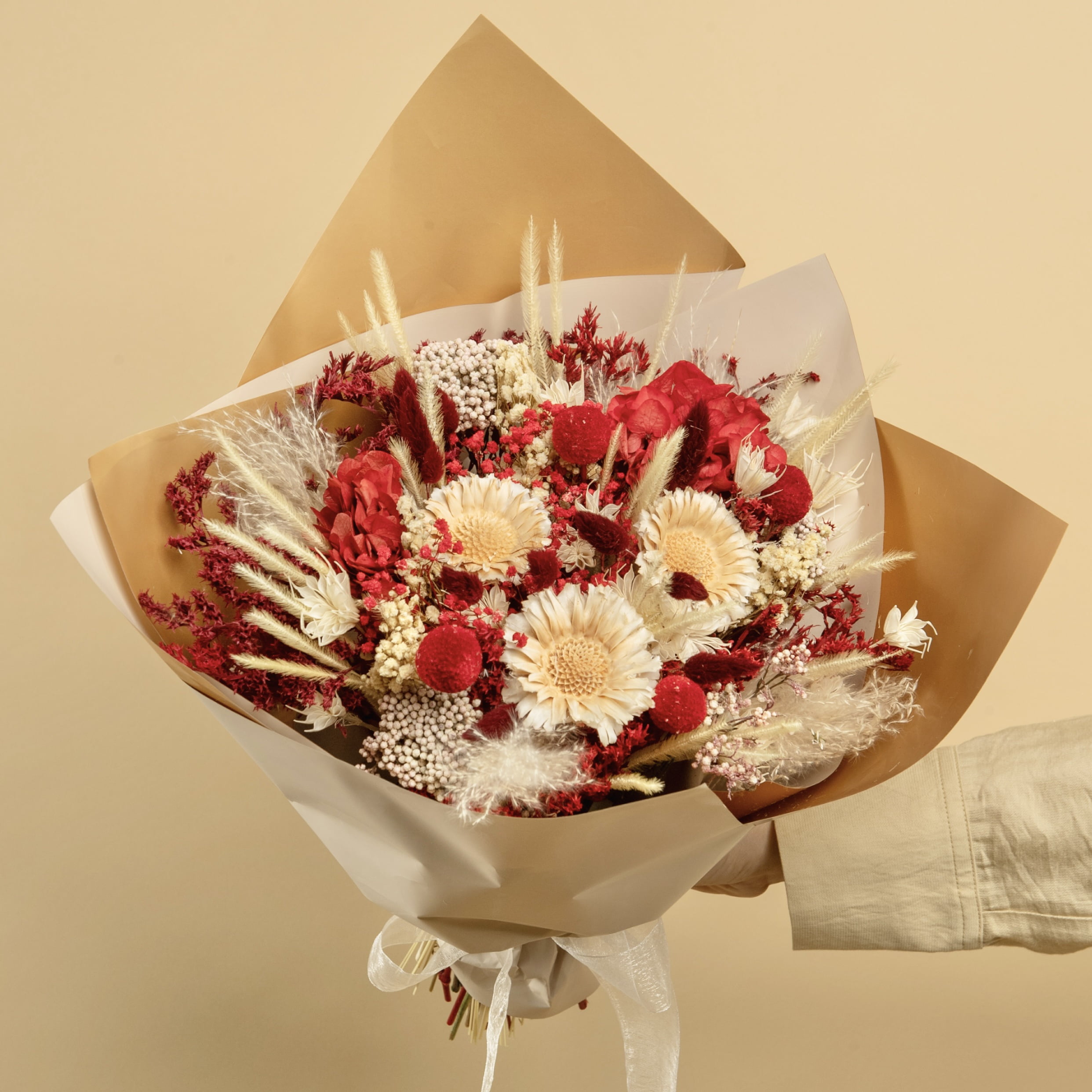 Buchet flori uscate și stabilizate – Happy Birthday Buchet flori uscate și stabilizate – Happy Birthday