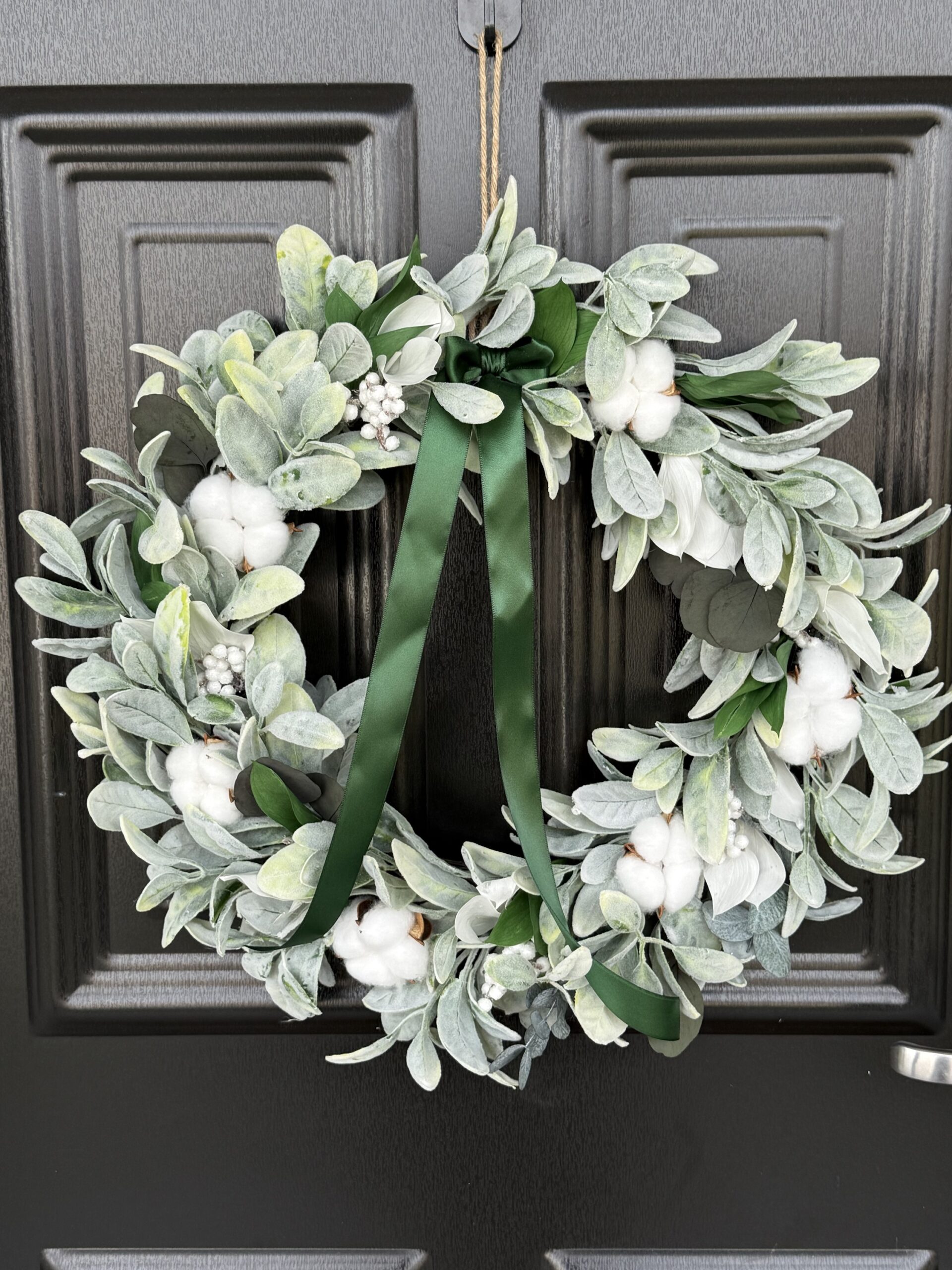 img_0824-2 Coroniță decorativă cu bumbac și frunze frost – “Frosted Cotton Ring” - imagine 1